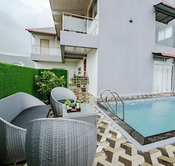 Swimming Pool 1