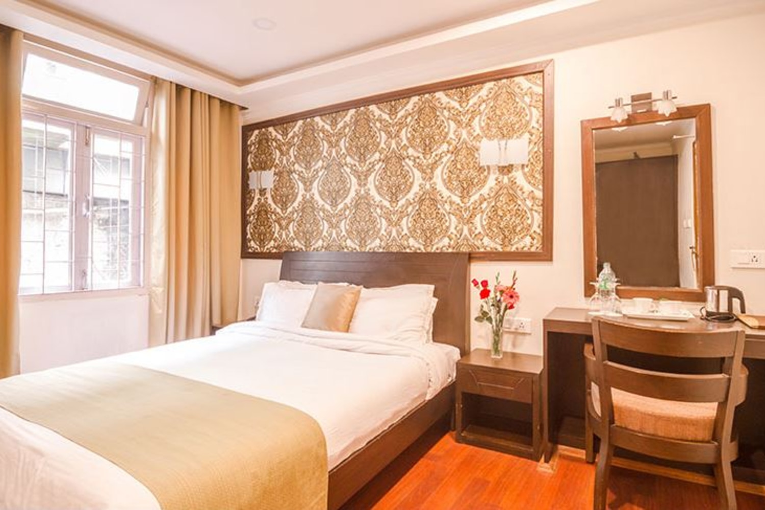 Hotel Sher-e-Punjab & Spa - Tap to explore photos