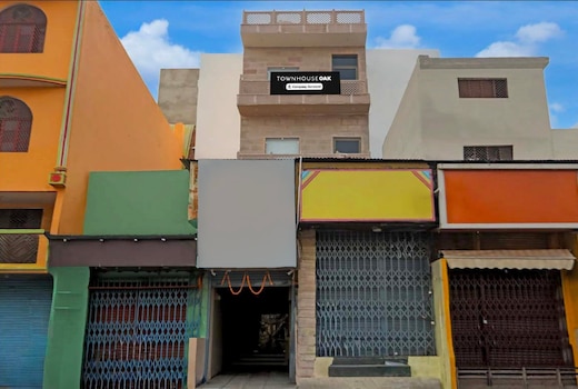 Super Townhouse Oak Kaal Bhairav Temple Varanasi