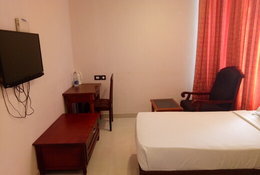 Chaithram Ktdc Thiruvananthapuram Hotel Price Address Reviews