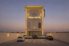 Megh hotel, Rawatsar