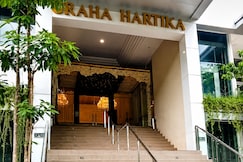 Collection O near RS Hermina Bekasi formerly Hotel Hartika Syariah, Bekasi