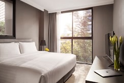 Walton Suites Sukhumvit, Bangkok