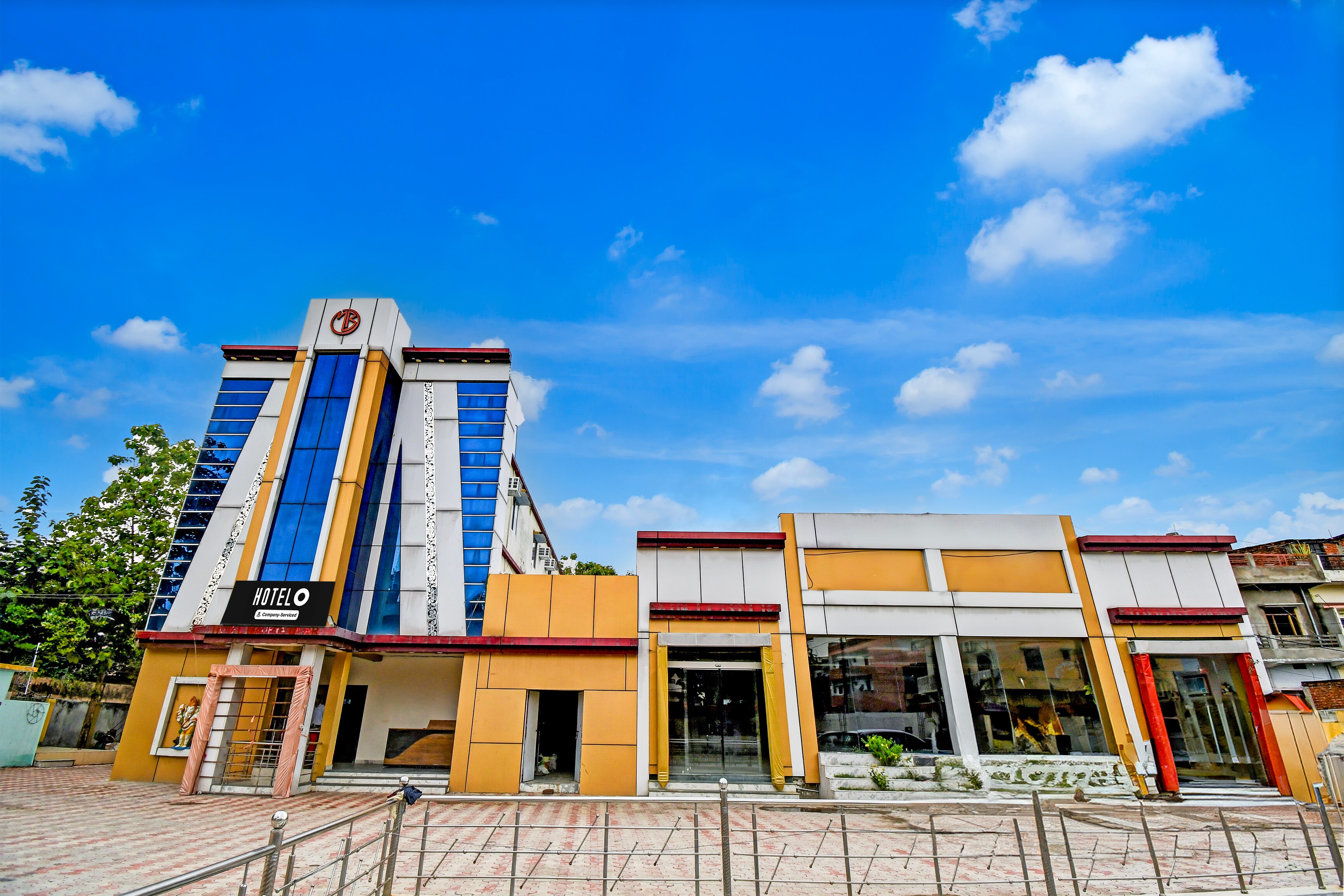 Super Hotel O DIET College Sasaram Formerly Maurya Banquet Hall - Tap to explore photos