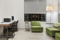 Holiday Inn Express & Suites NEAREST UNIVERSAL ORLANDO, Orlando