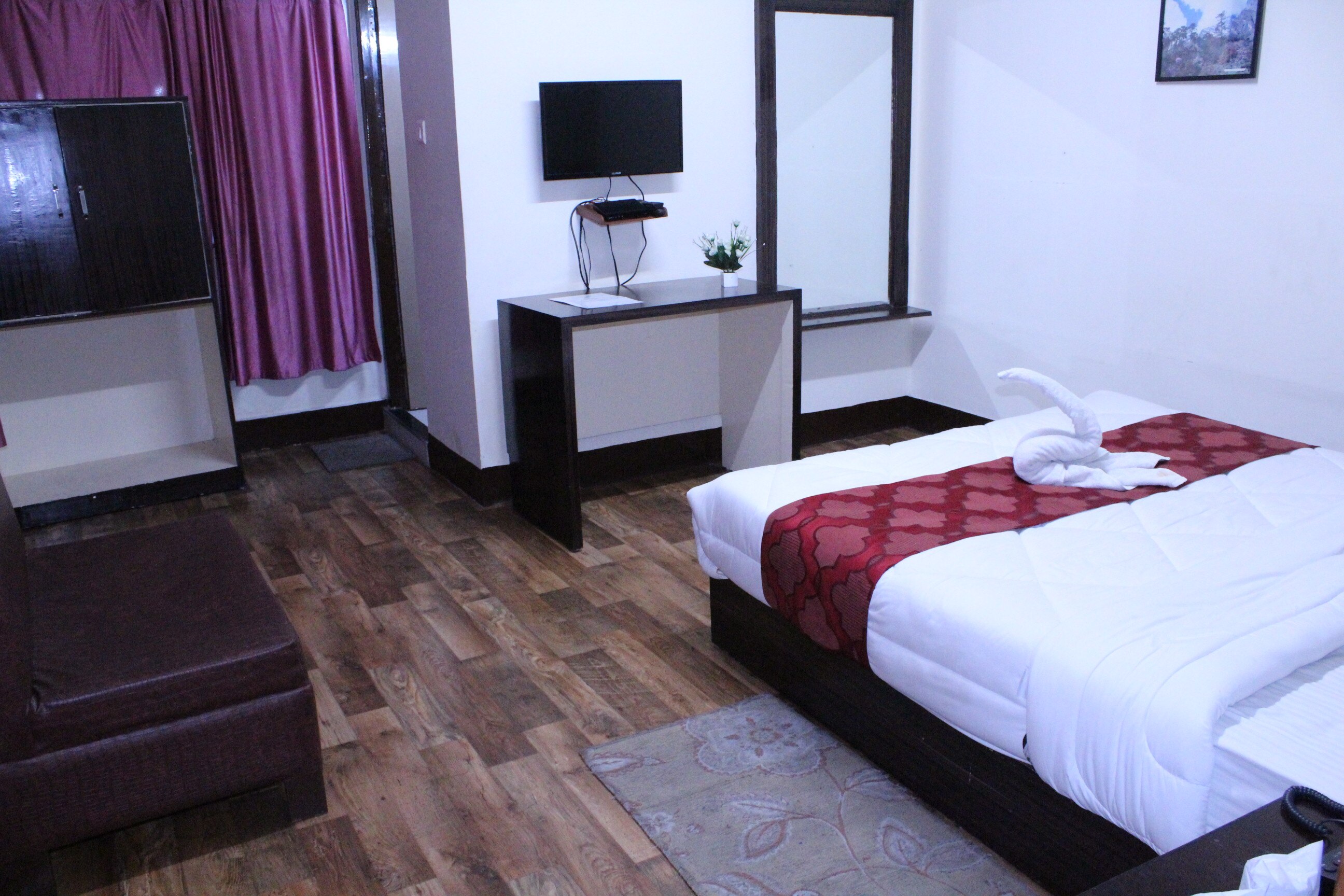 Hotel Omkar - Tap to explore photos