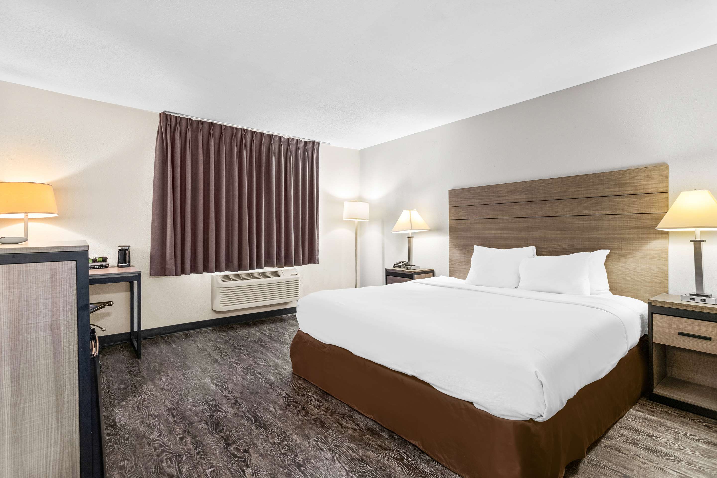 SureStay Hotel by Best Western Albuquerque Midtown - Tap to explore photos