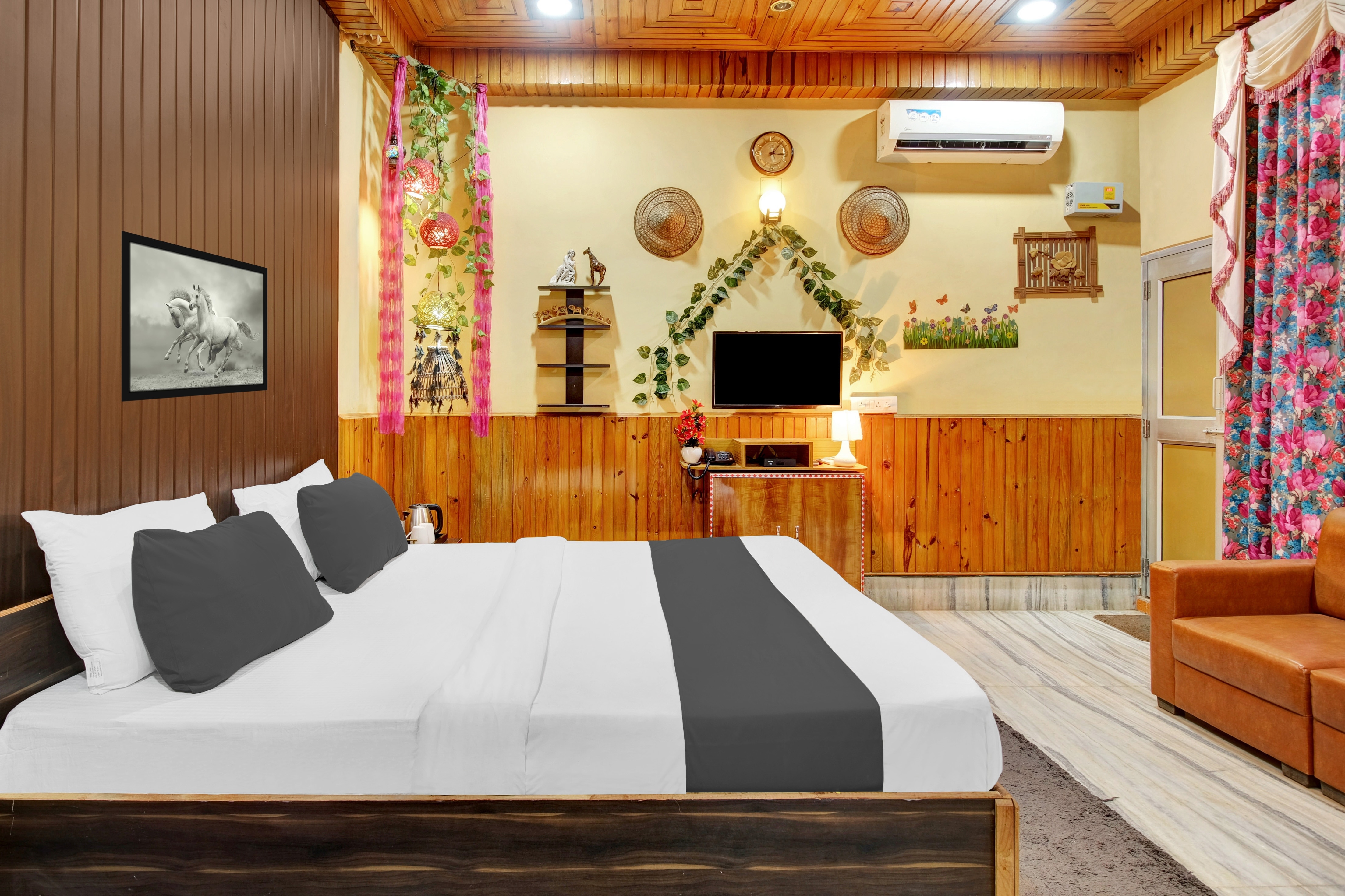 Super Hotel O Gorchuk Guwahati - Tap to explore photos