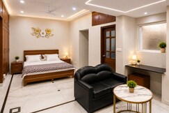 Casa Lumiere, Delhi