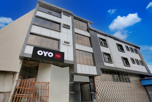 Hotel O A A Royal