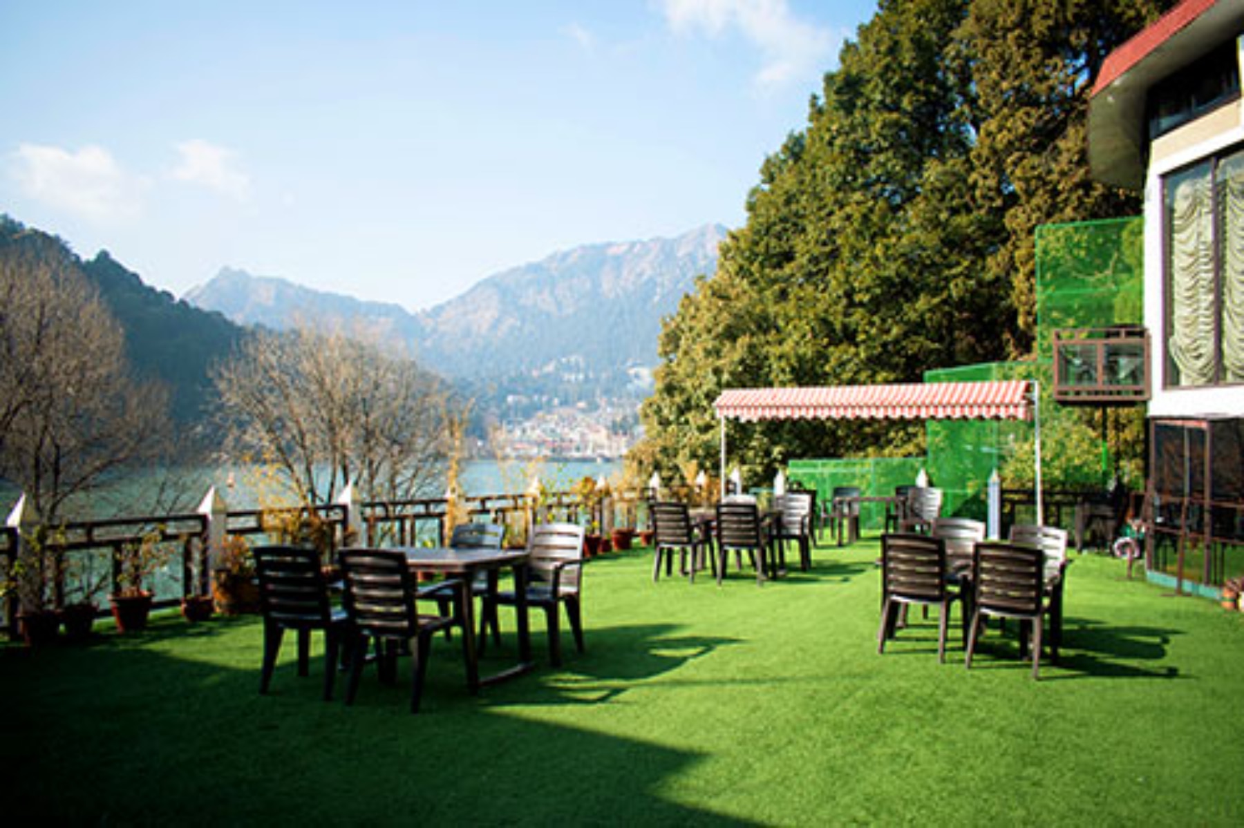 Alka The Lake Side Hotel - Tap to explore photos