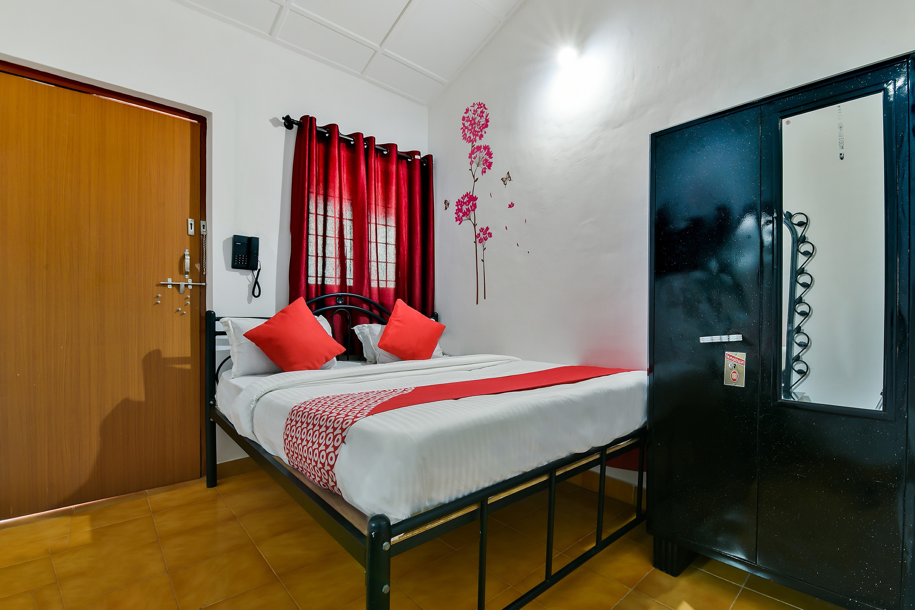 Hotel O Route Near Calangute Beach - Tap to explore photos