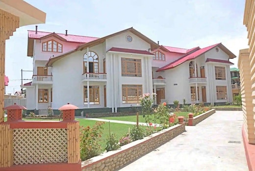 Hotel Al Azrah, Rajbagh Srinagar