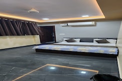 SHRI DAU KRIPA INN, Mathura