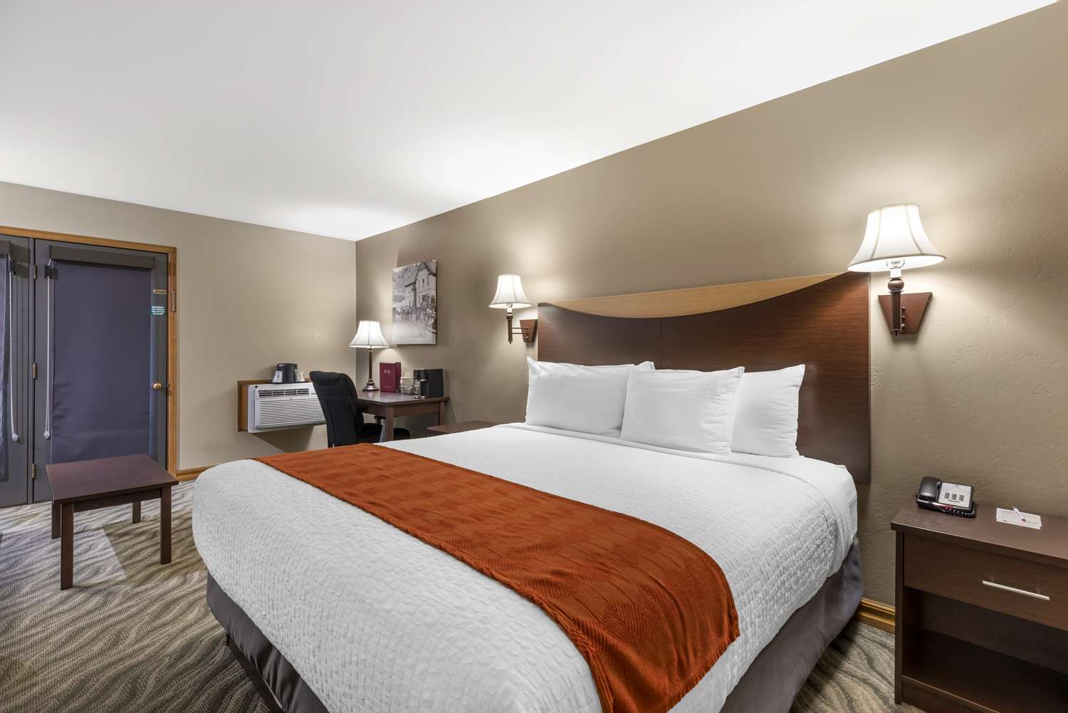 Best Western Plus Rio Grande Inn - Tap to explore photos