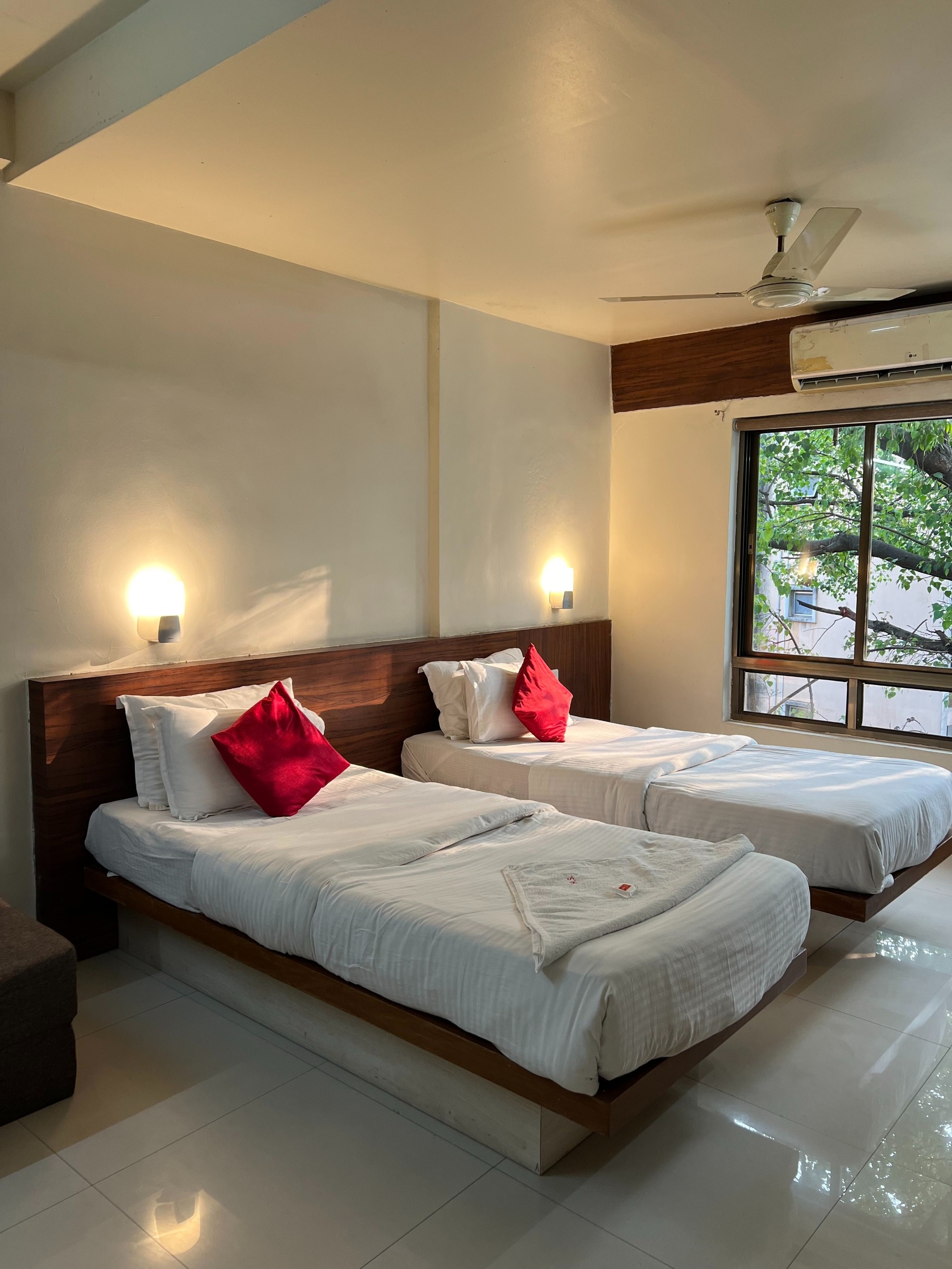 Hotel Samrat - Tap to explore photos