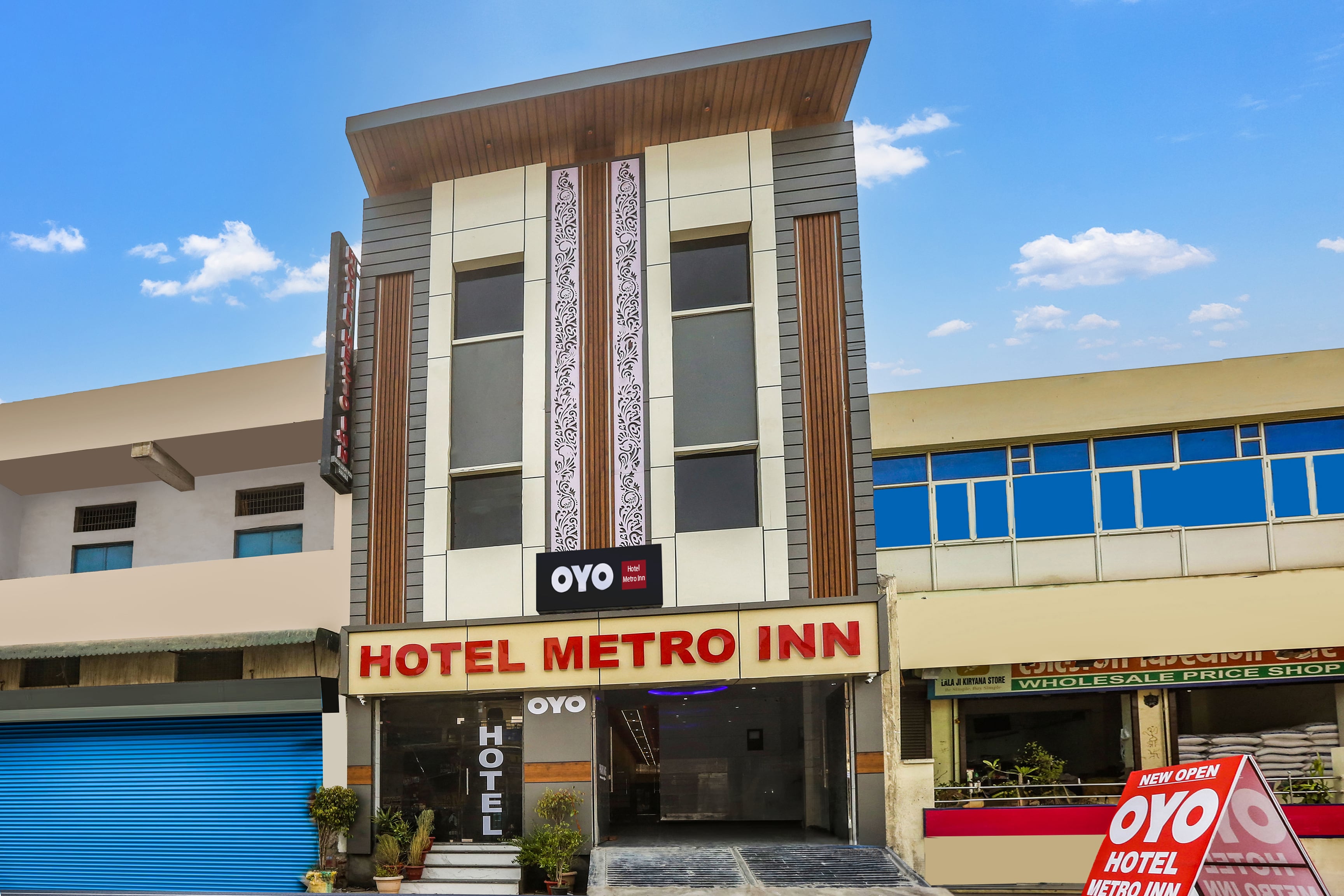 Super Hotel O Metro Inn - Tap to explore photos