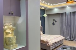 Yadav stays, Greater Noida