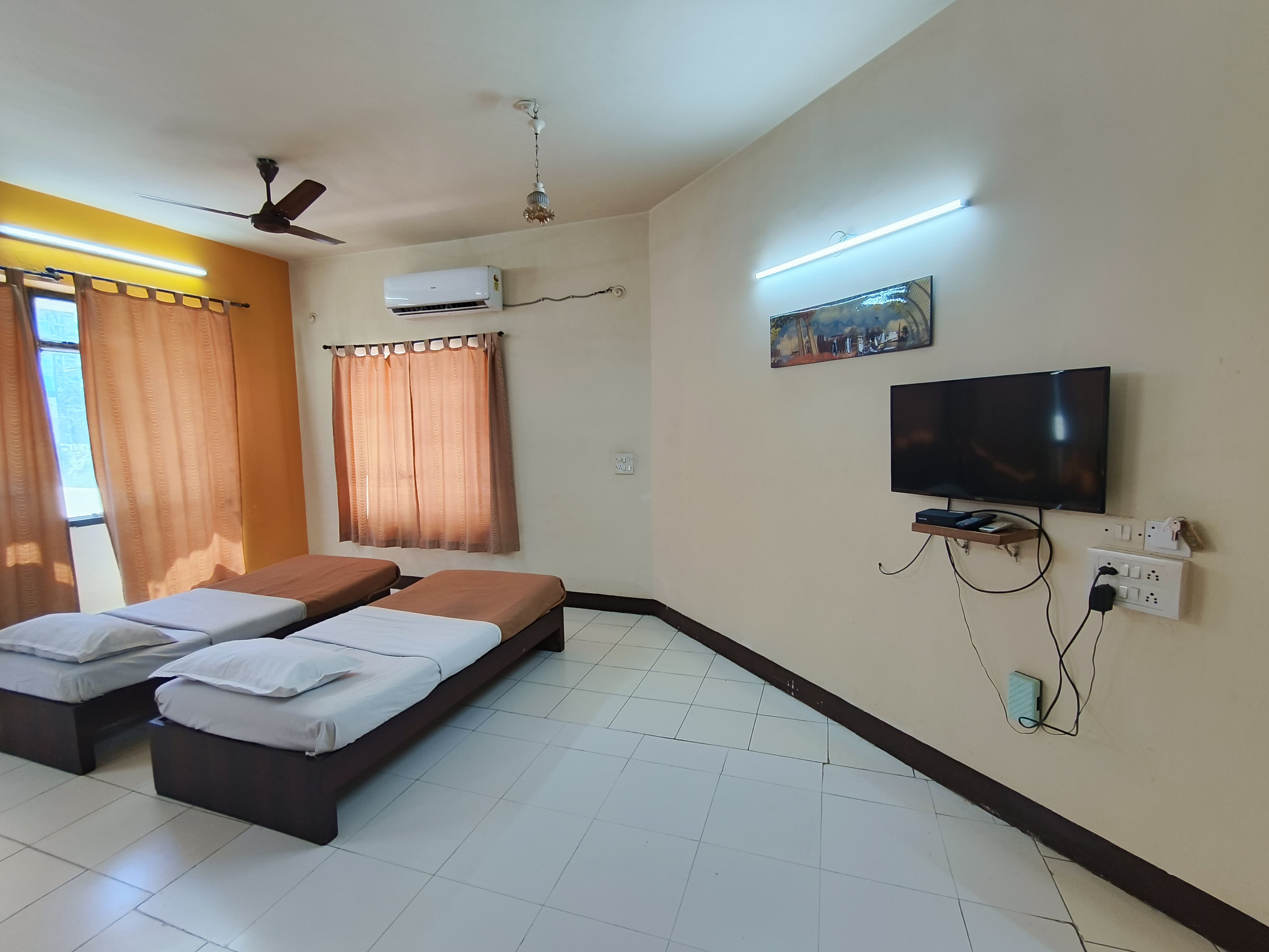 Hotel Manorath 5