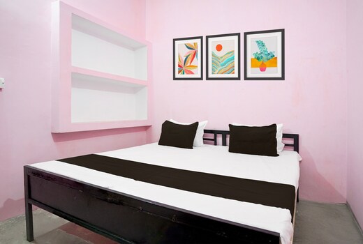 SPOT ON THE HOTEL PARADISE