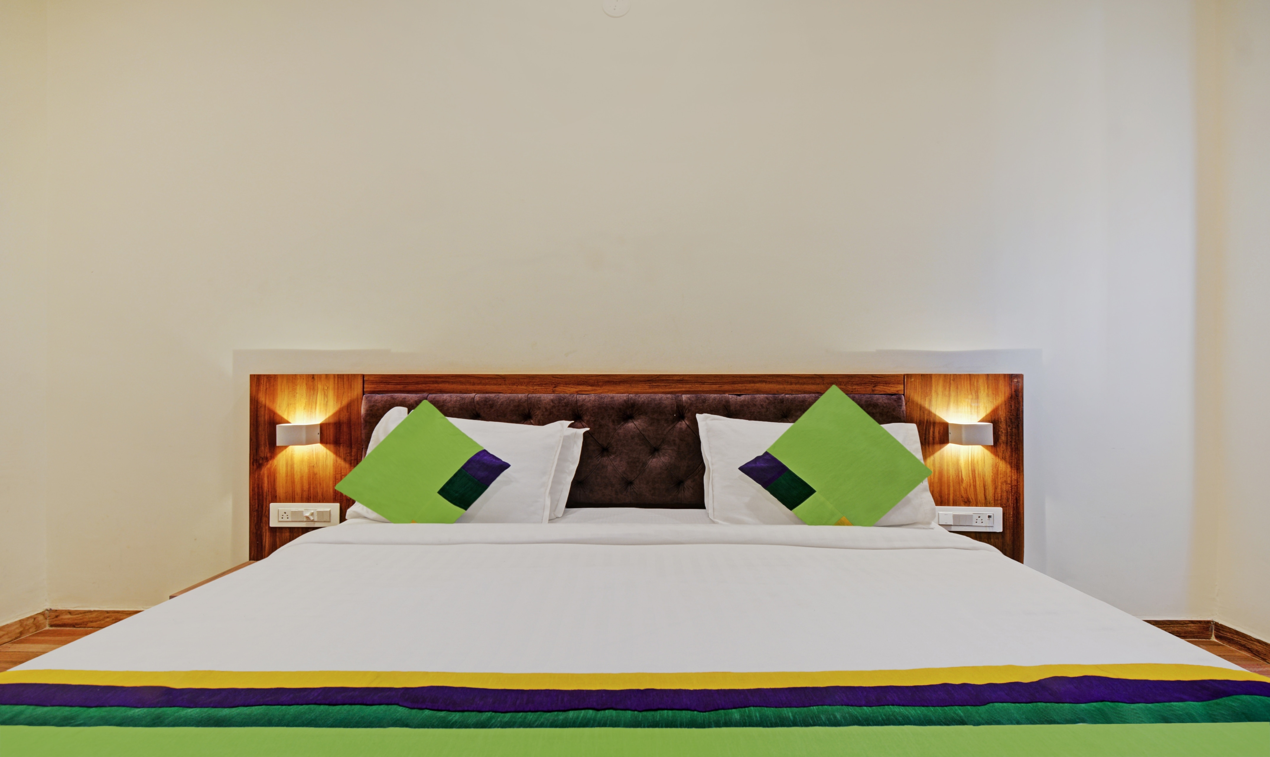 Tripli Hotels Le Shelton - Tap to explore photos