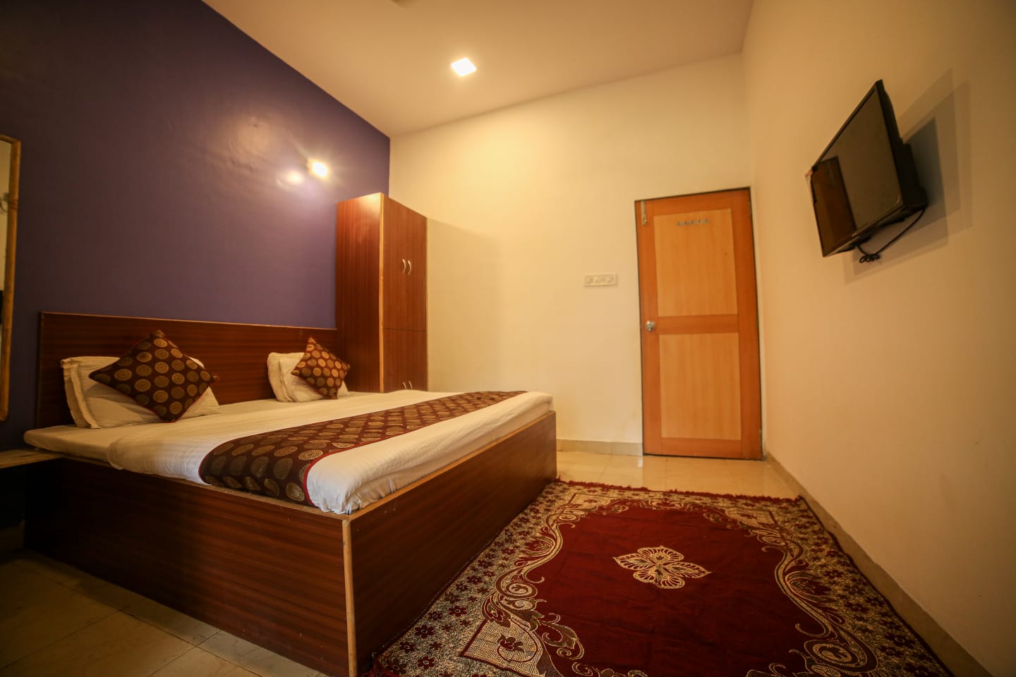 LSQ - Rivergate Villa and Rooms, Karjat - Tap to explore photos