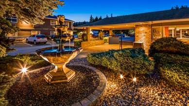 Best Western Sicamous Inn - Tap to explore photos