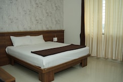 MARKS IN LODGE, Hospet