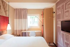 ibis London Excel Docklands,  London