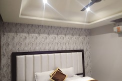 Raja Hotel, Jalandhar