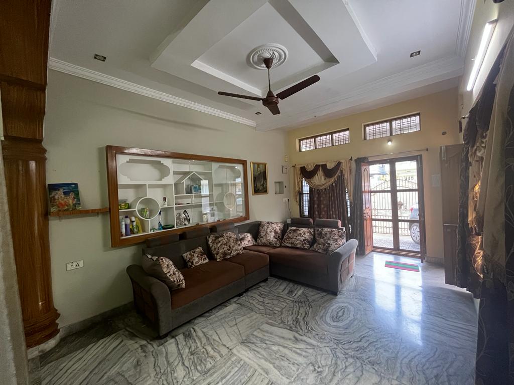 Vacation Rental Room - Tap to explore photos