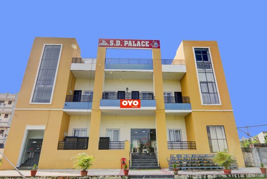 Hotel O S D Palace