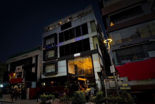 Collection O 29 Church's Inn Near Cubbon Park