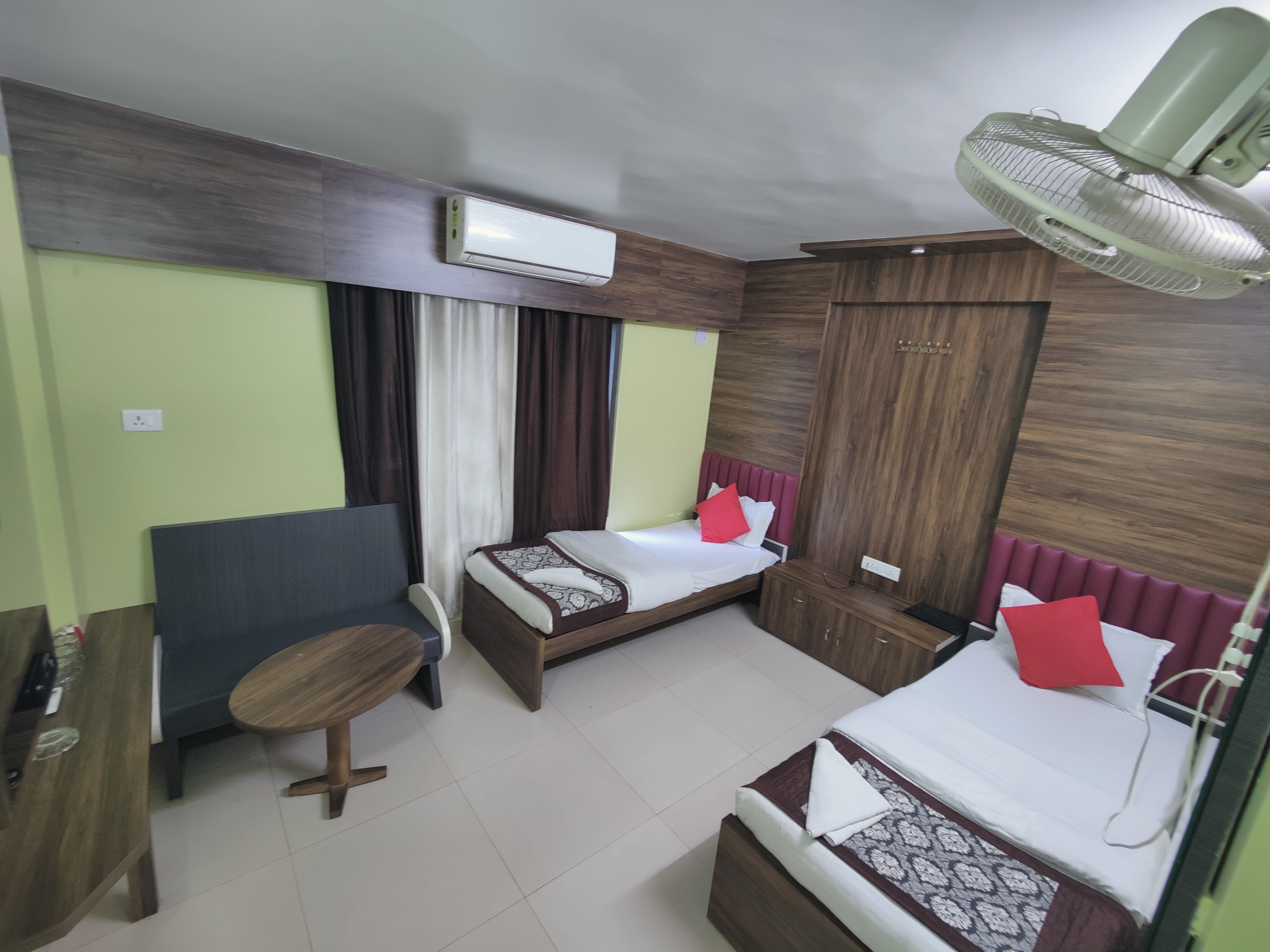 Jagat Hotel - Tap to explore photos