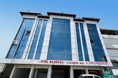 Hotel Madhuram & Banquet Hall, Barun