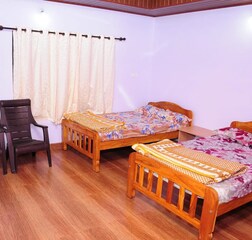 Deluxe Bedroom