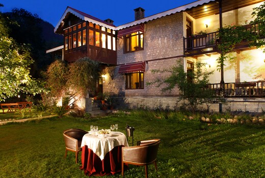 Bedzzz Xclusiv Baikunth, Manali by Leisure Hotels (650 m from Hidimba Devi Temple)