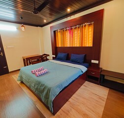 Bedroom 1 with balcony