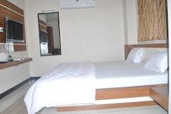 Hotel Tower Square, Vadodara