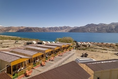 Pangong Leisure Resort, Pangong