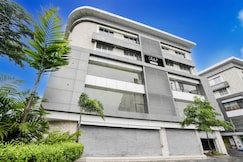 Collection O Adajan Formerly Hotel Sky Palace, Surat