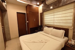 THE OVAL ROOMS, Kolkata