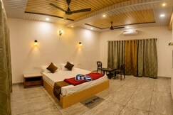 GIR SABARI RESORT ., Somnath