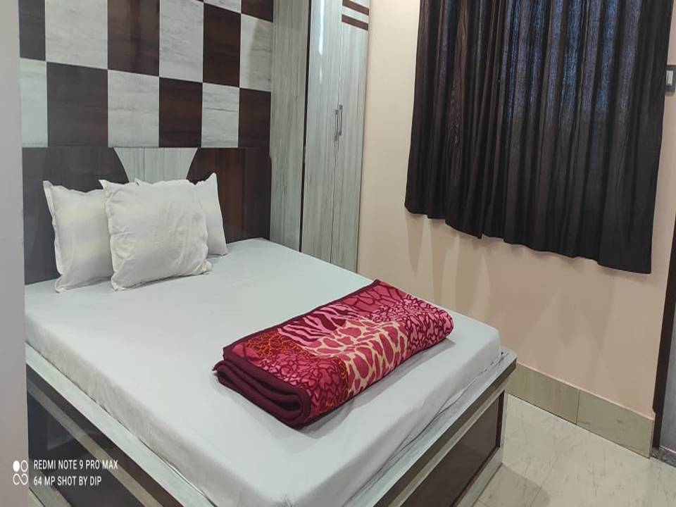 Muskan GuestHouse - Tap to explore photos