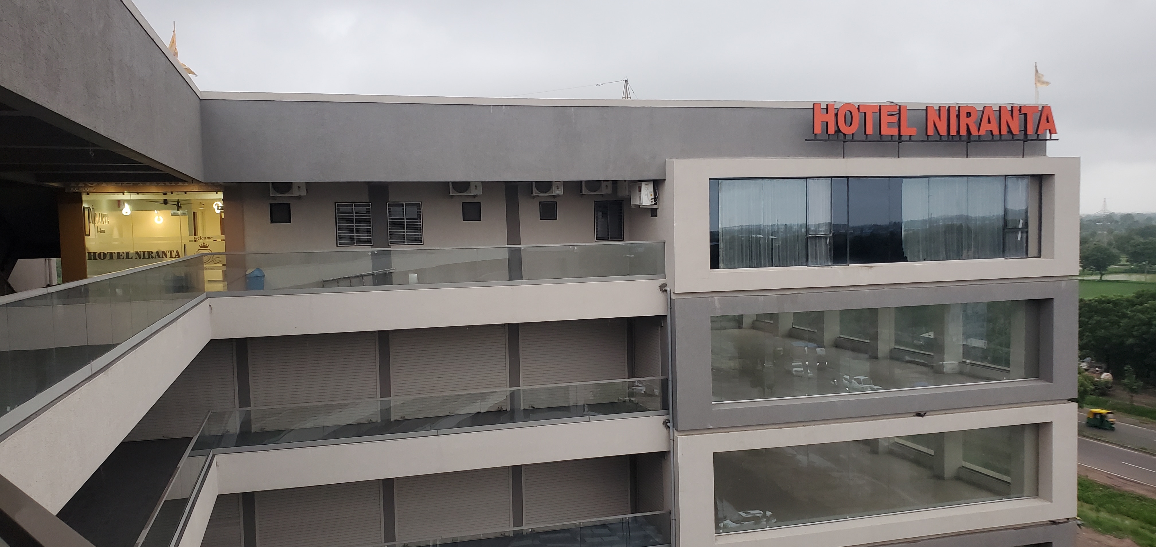 Hotel Niranta - Tap to explore photos
