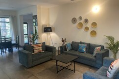 Jungle Retreat Villa 6BR, Dehradun