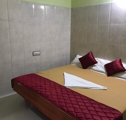 King Size Bed Non A/c room