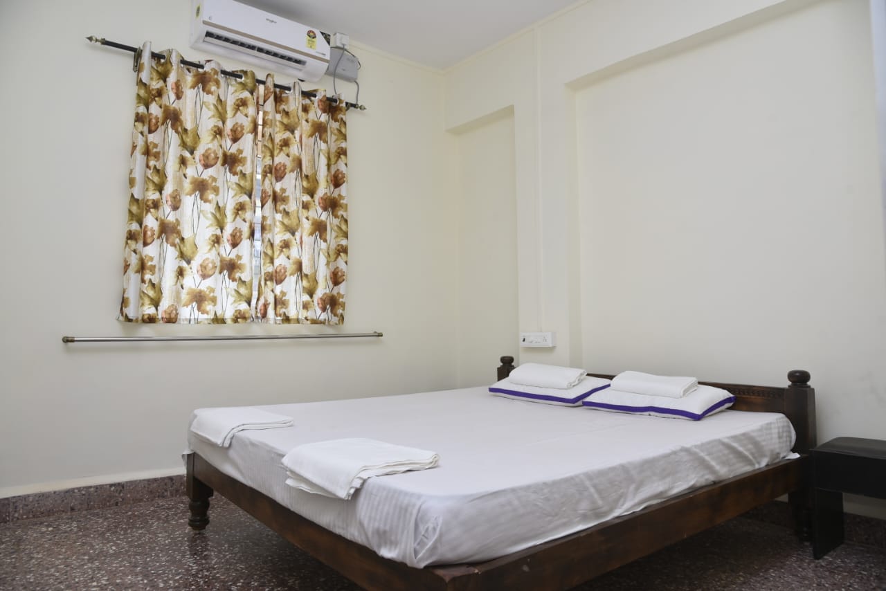 Elegant 3BHK Flat at Ashirwad Bldg Panaji - Tap to explore photos