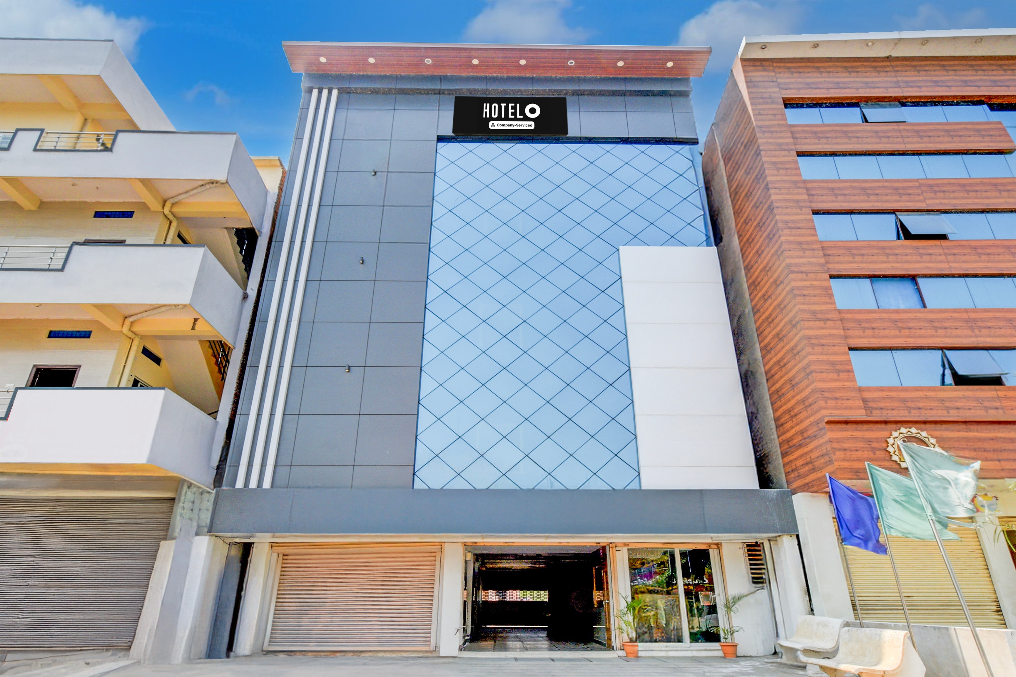 Hotel O Yadagiri Gutta - Tap to explore photos