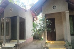 OYO 93766 Bunga Homestay Near Taman Lembah, Lombok